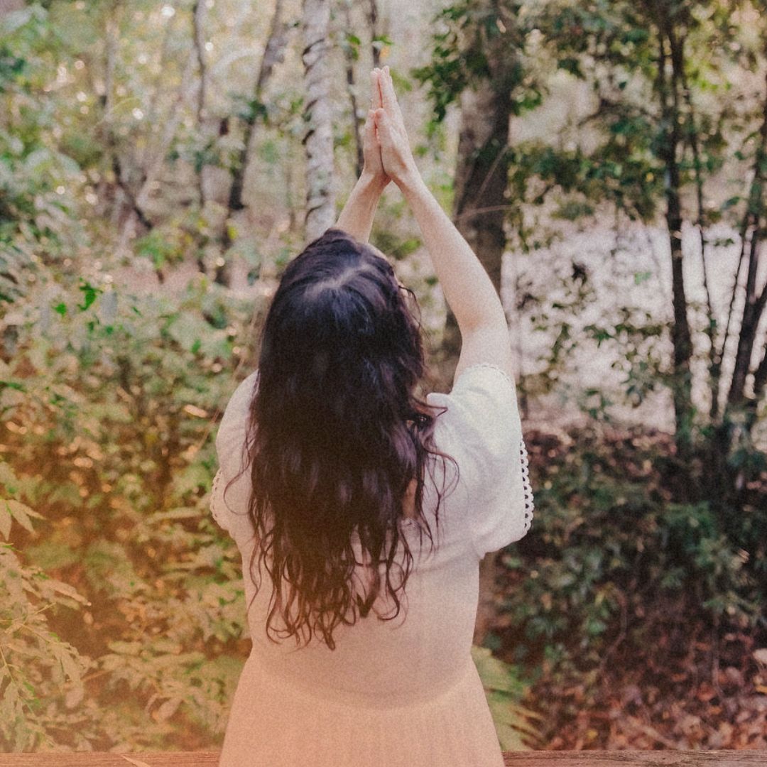 I am the peace I seek, hands in prayer, peaceful.